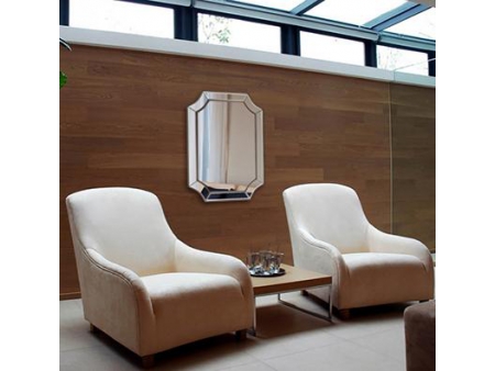 Rechteckiger Spiegel mit MDF-Rahmen