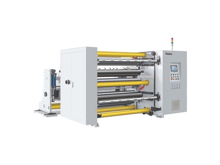 Rollenschneid- und Wickelmaschine